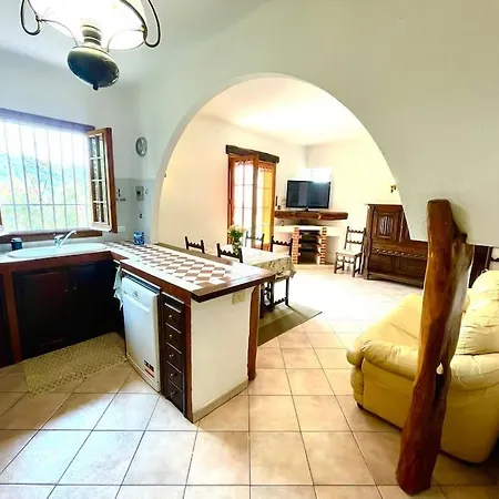 Апартаменты Garden, Bbq And Seaview - *
